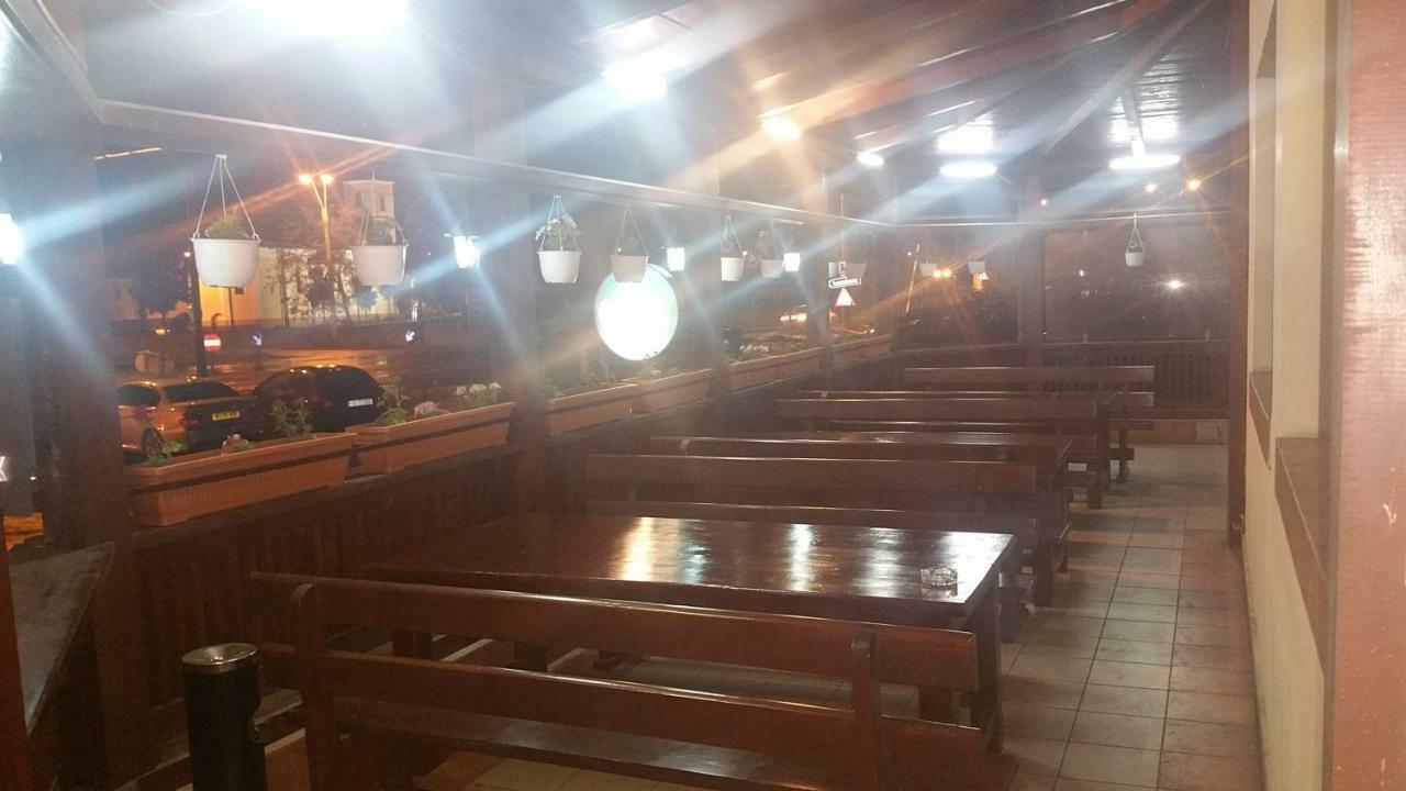 Motel Restaurant Lowe Deva Exterior foto